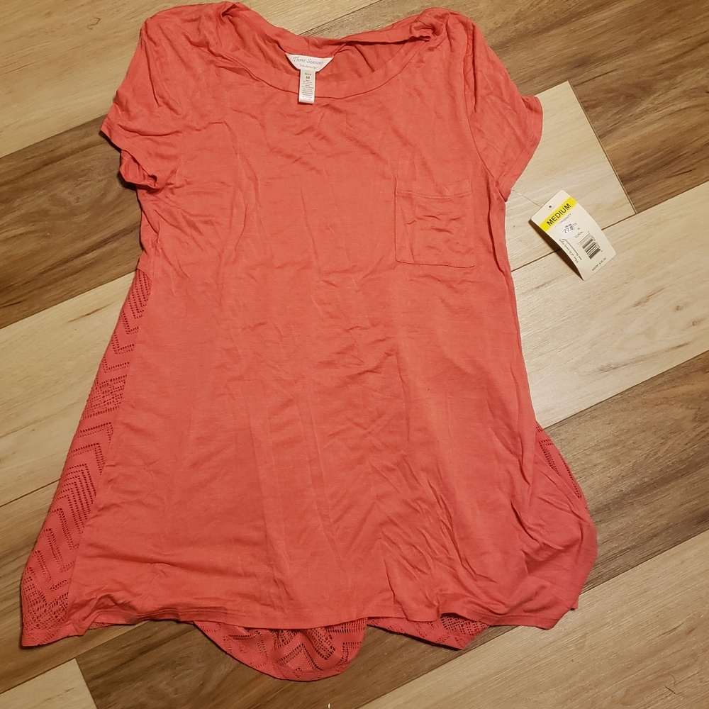 NWT Maternity tee